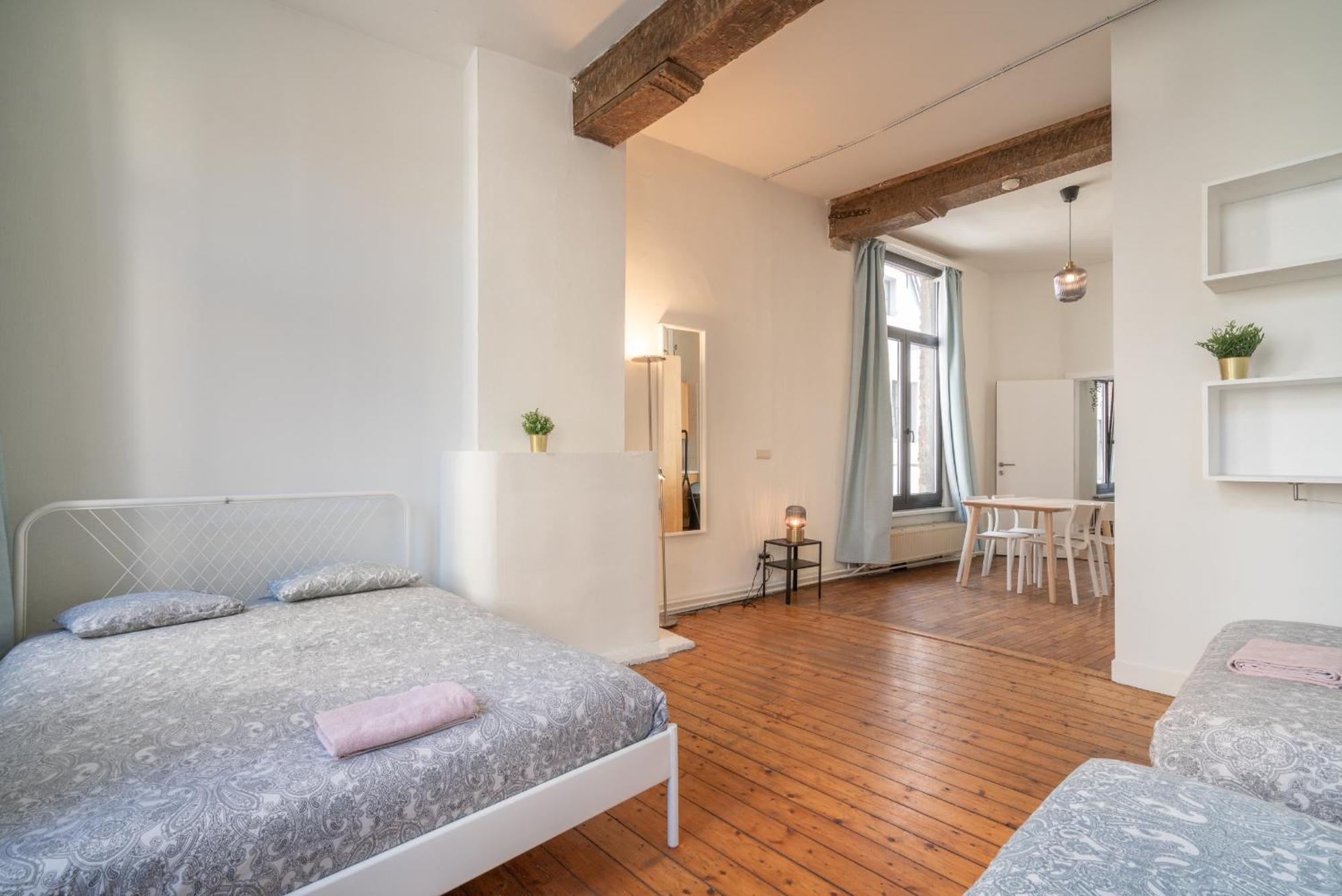 Authentic Apartments In The Center Of Antwerpen Exteriör bild