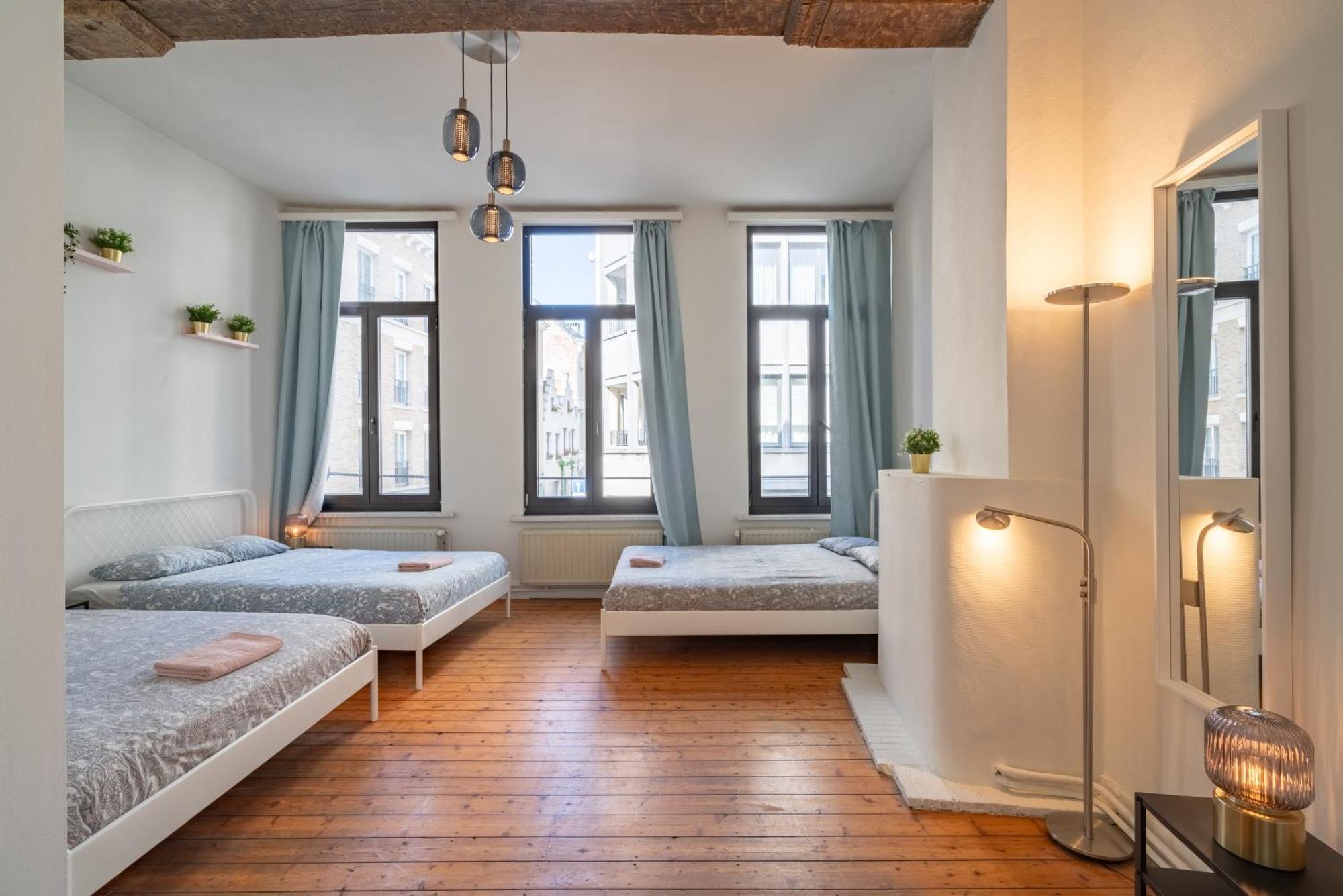 Authentic Apartments In The Center Of Antwerpen Exteriör bild