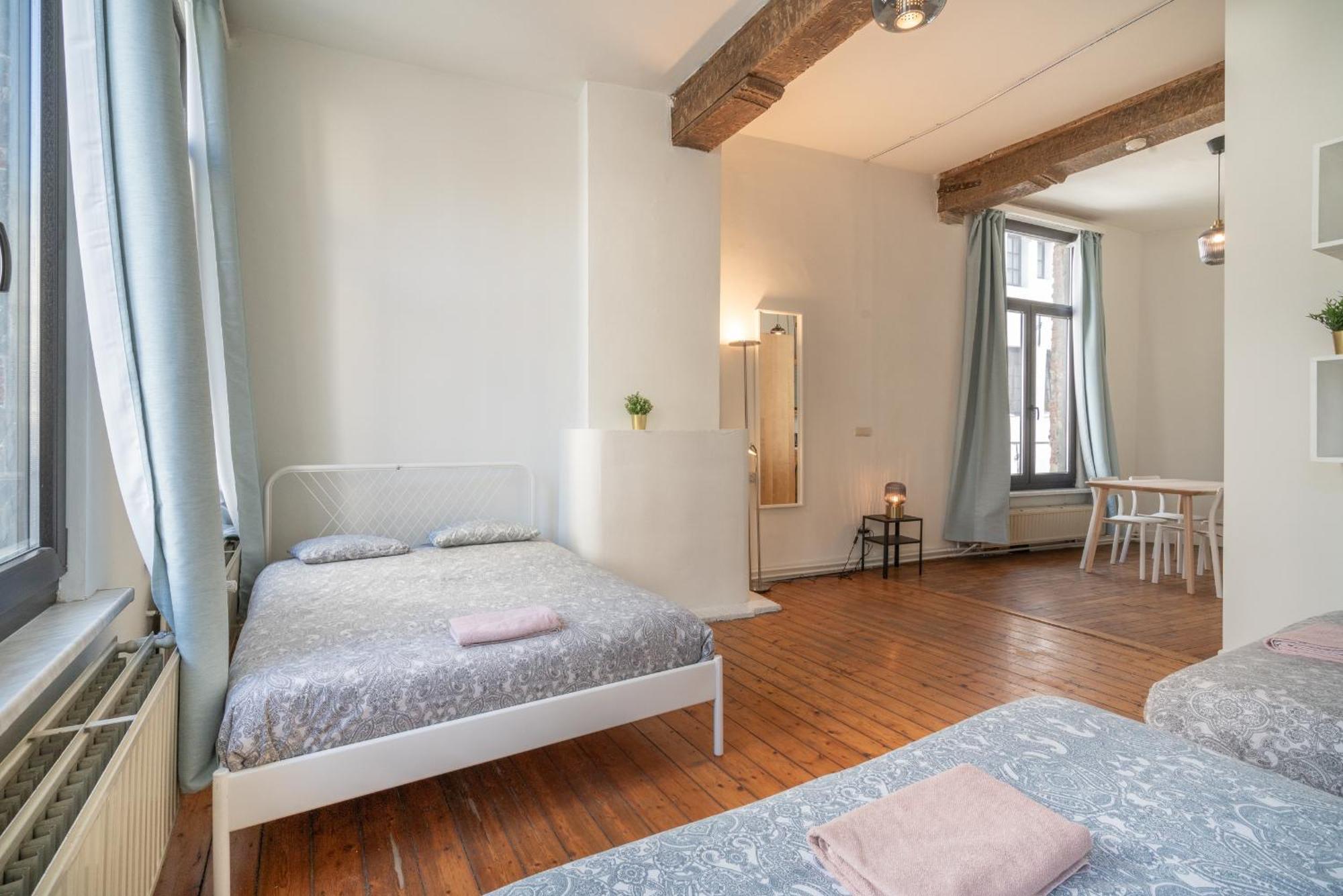 Authentic Apartments In The Center Of Antwerpen Exteriör bild