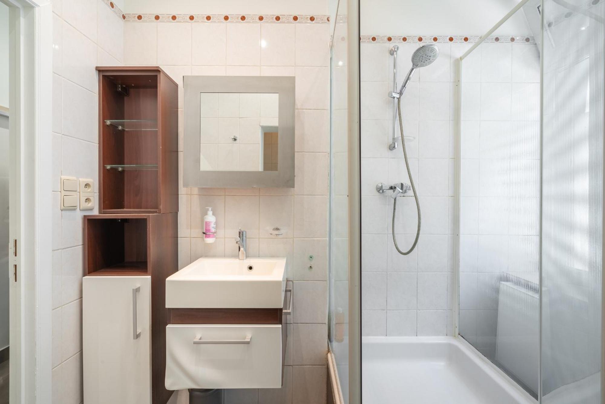 Authentic Apartments In The Center Of Antwerpen Exteriör bild