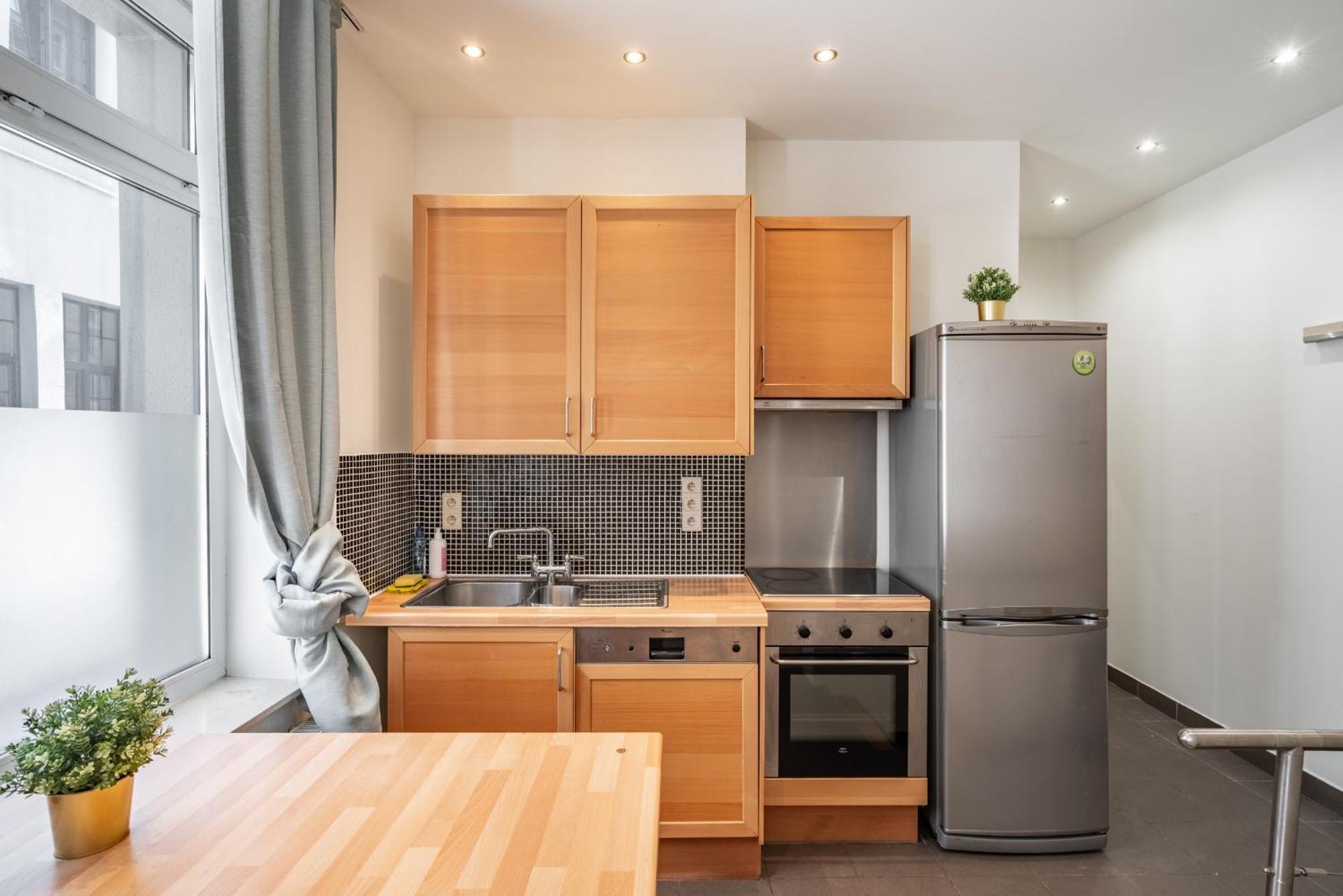 Authentic Apartments In The Center Of Antwerpen Exteriör bild